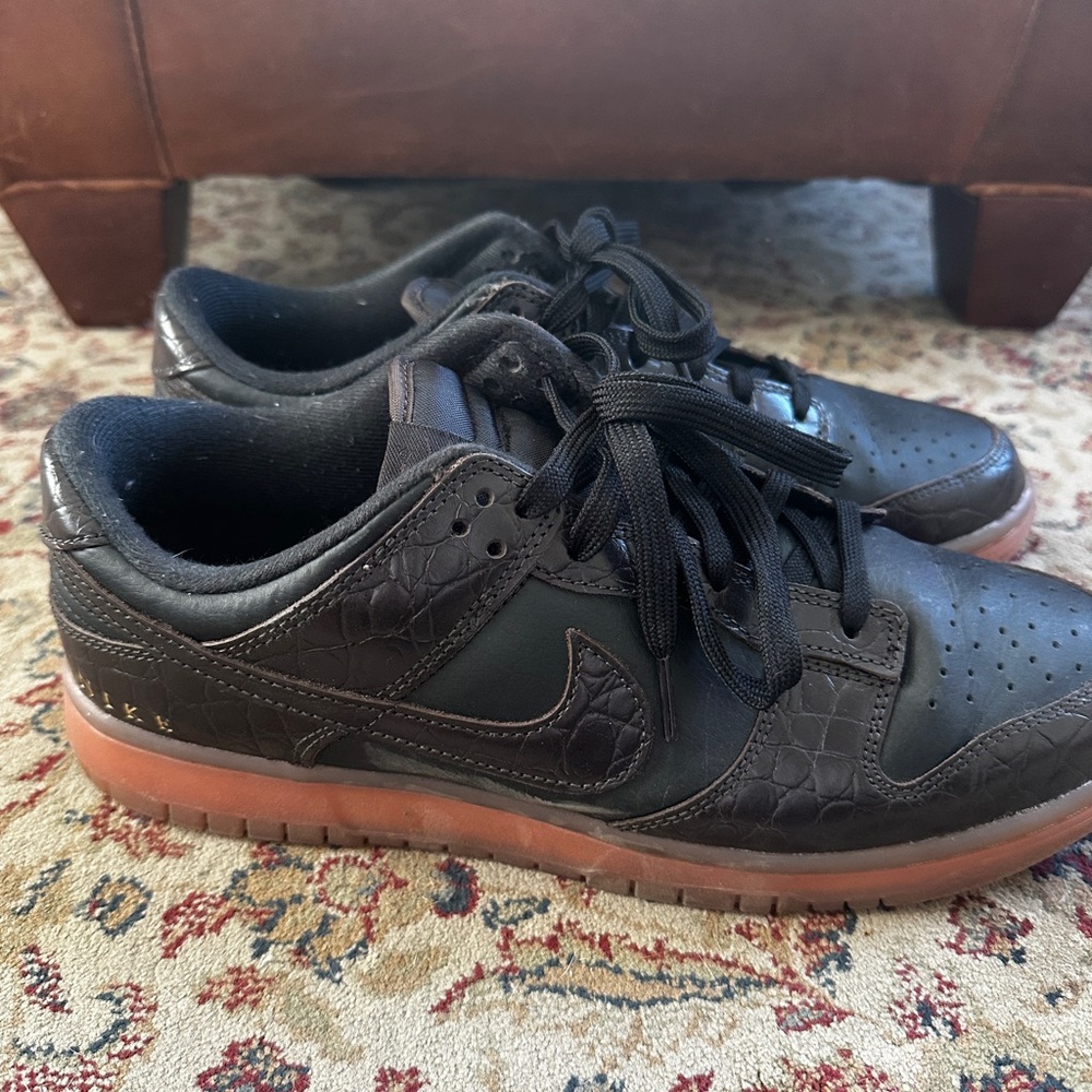 Nike Dunk slow Brown Alligator Embosswd Low-Top Sneakers with Gum-Style Sole